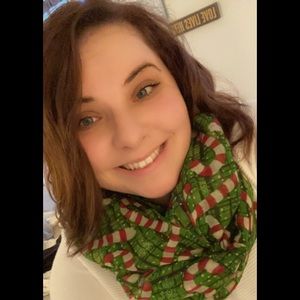 Meet your Posher, Emily